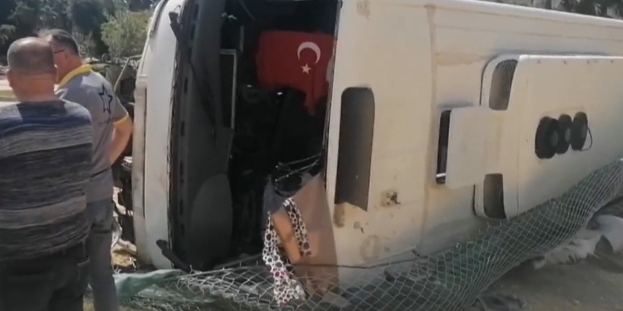 Antalya'da korkunç kaza! Metrelerce sürüklendi: 29 yaralı var