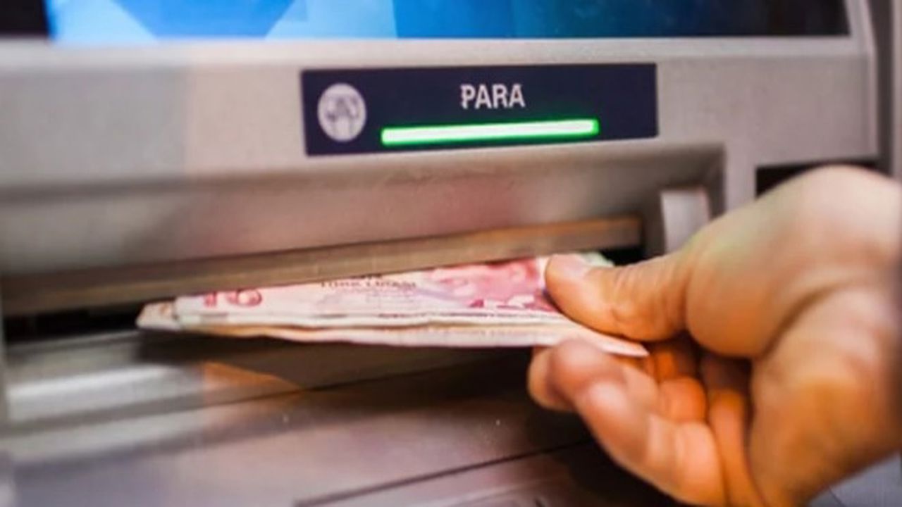 ATM'den Para Çekme İşlemlerine Yeni Düzenleme Getirildi