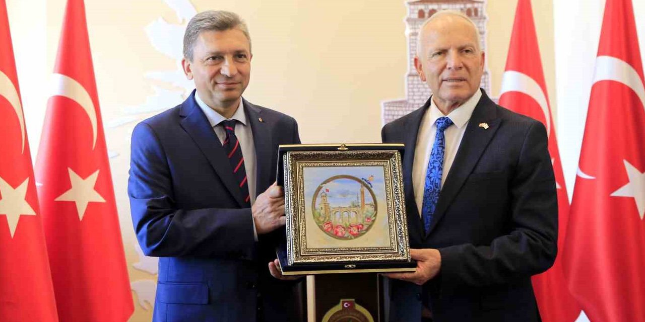 KKTC Meclis Başkanı Töre, Antalya Valisi Şahin'i ziyaret etti