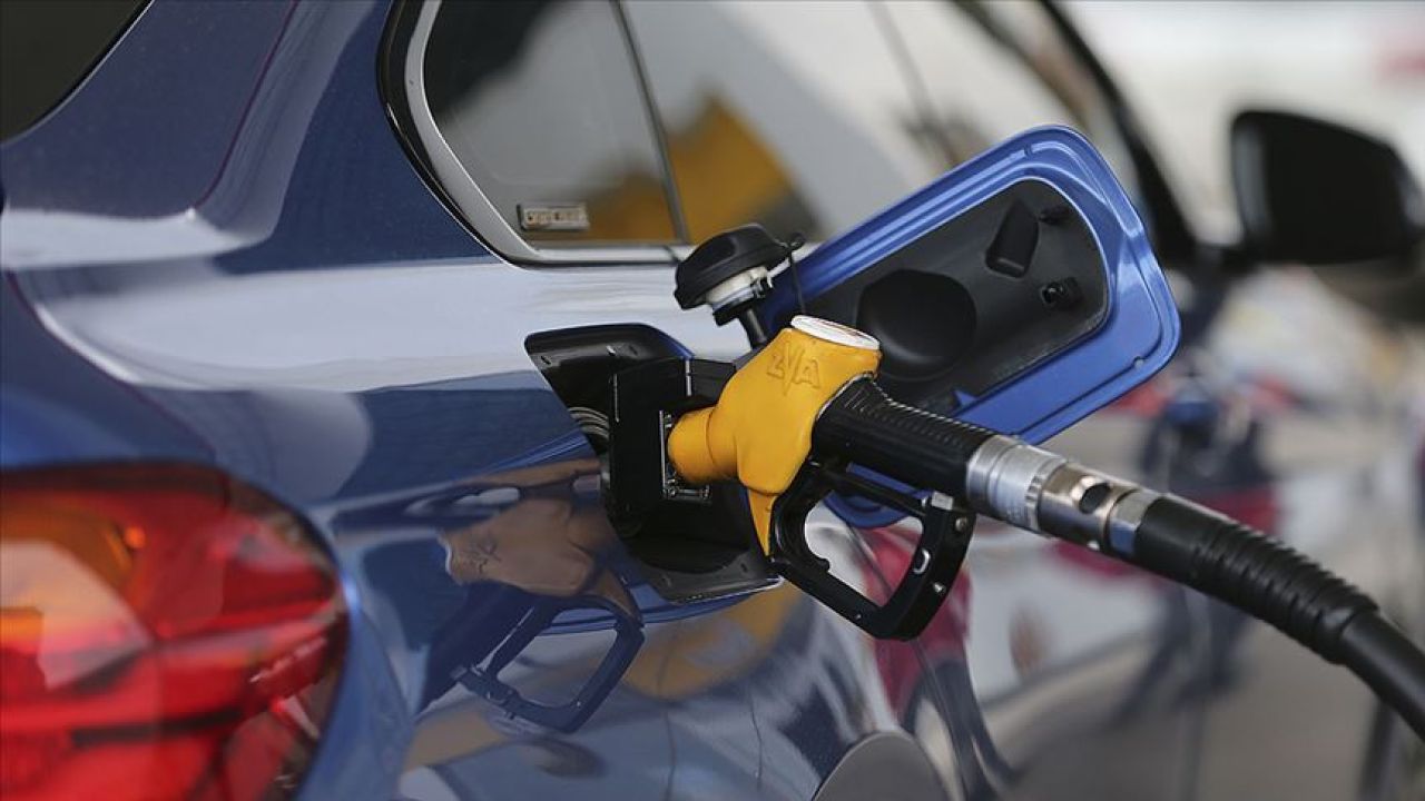 Yakıt Fiyatlarında Büyük İndirim: Benzin, Motorin ve LPG'de Depo Başına 200 TL Tasarruf Fırsatı! İşte Ankara, İstanbul ve İzmir'deki Güncel Fiyatlar