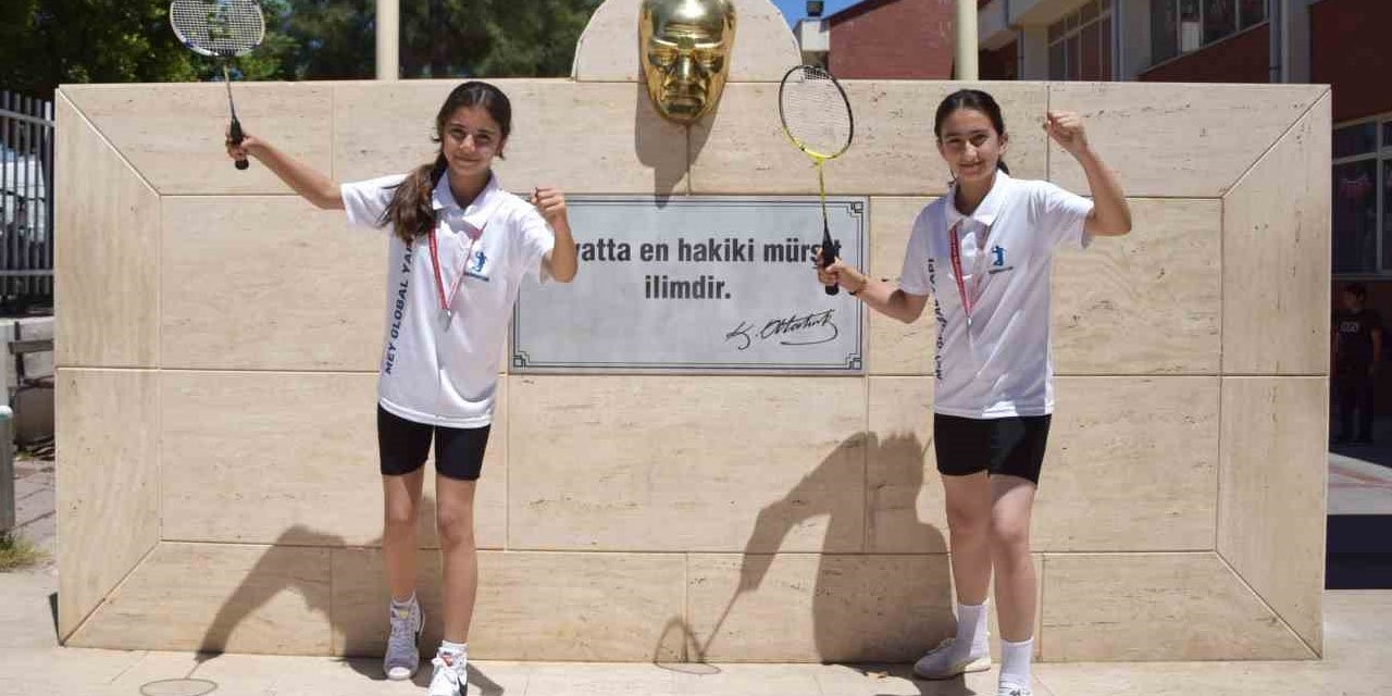 Genç Badminton yetenekleri Elif ve Melis, Türkiye Şampiyonasına hazırlanıyor