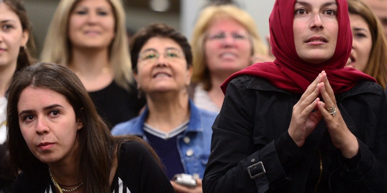 Sözleşmeli Öğretmenlik Başvuru Sonuçları Açıklandı Mı? MEB Duyurdu! Kaç Kişi Başvuru Yaptı?