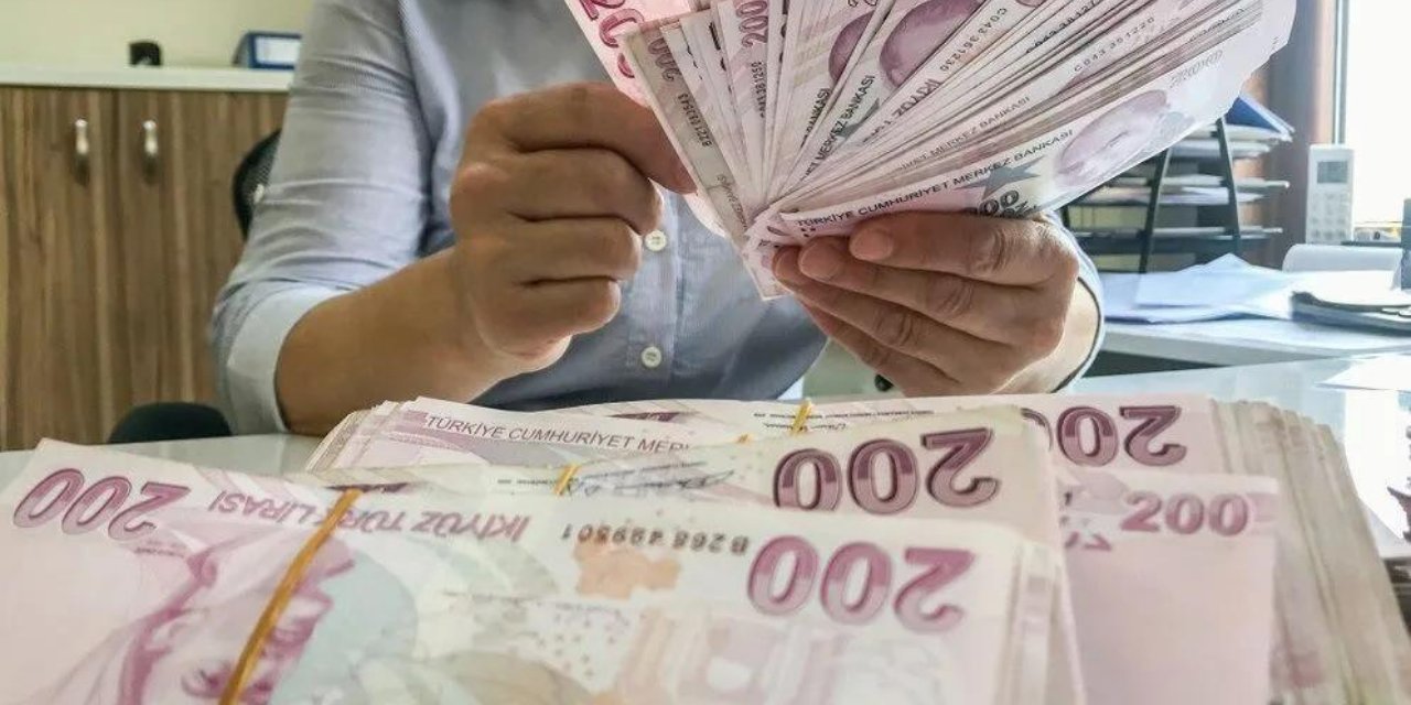 Emekliye kefilsiz, şartsız 30 bin TL kredi geri ödemesi 1.500 TL’ye geriledi!