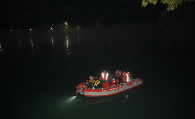 Manavgat Irmağı'nda kaybolan gencin cesedine 12 saat sonra ulaşıldı