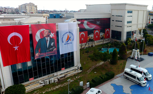 Başkan Uysal’dan Türk Bayrağı talimatı