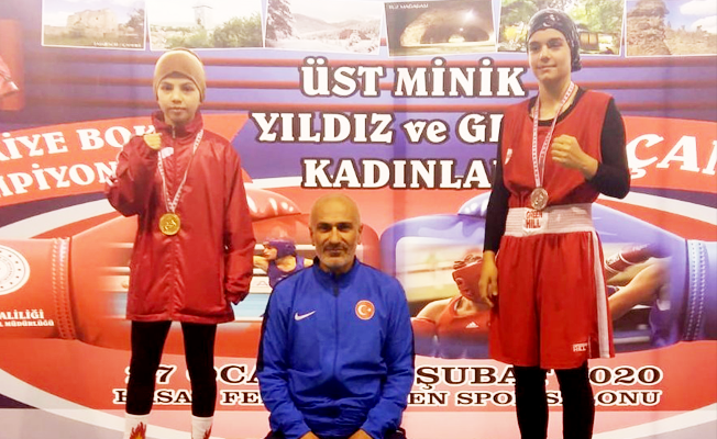 Antalyalı küçük boksör Türkiye Şampiyonu oldu