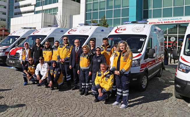 Sağlık Bakanlığı'ndan Antalya'ya 5 yeni ambulans