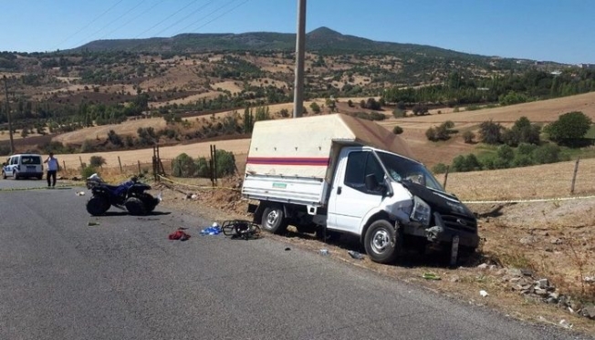 Manavgat’ta ATV ile kamyon çarpıştı: 2 yaralı