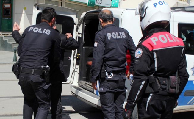 Antalya'da yasağı ihlal eden 100 kişiye 205 bin 263 TL ceza