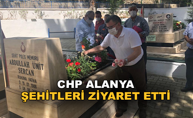 Alanya CHP şehitleri ziyaret etti 