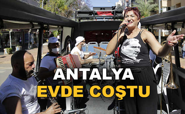 Antalya'da mobil konser coşkusu